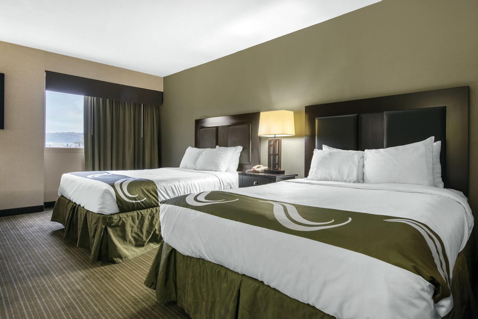 Quality Inn & Suites Charleston - Civic Center Экстерьер фото
